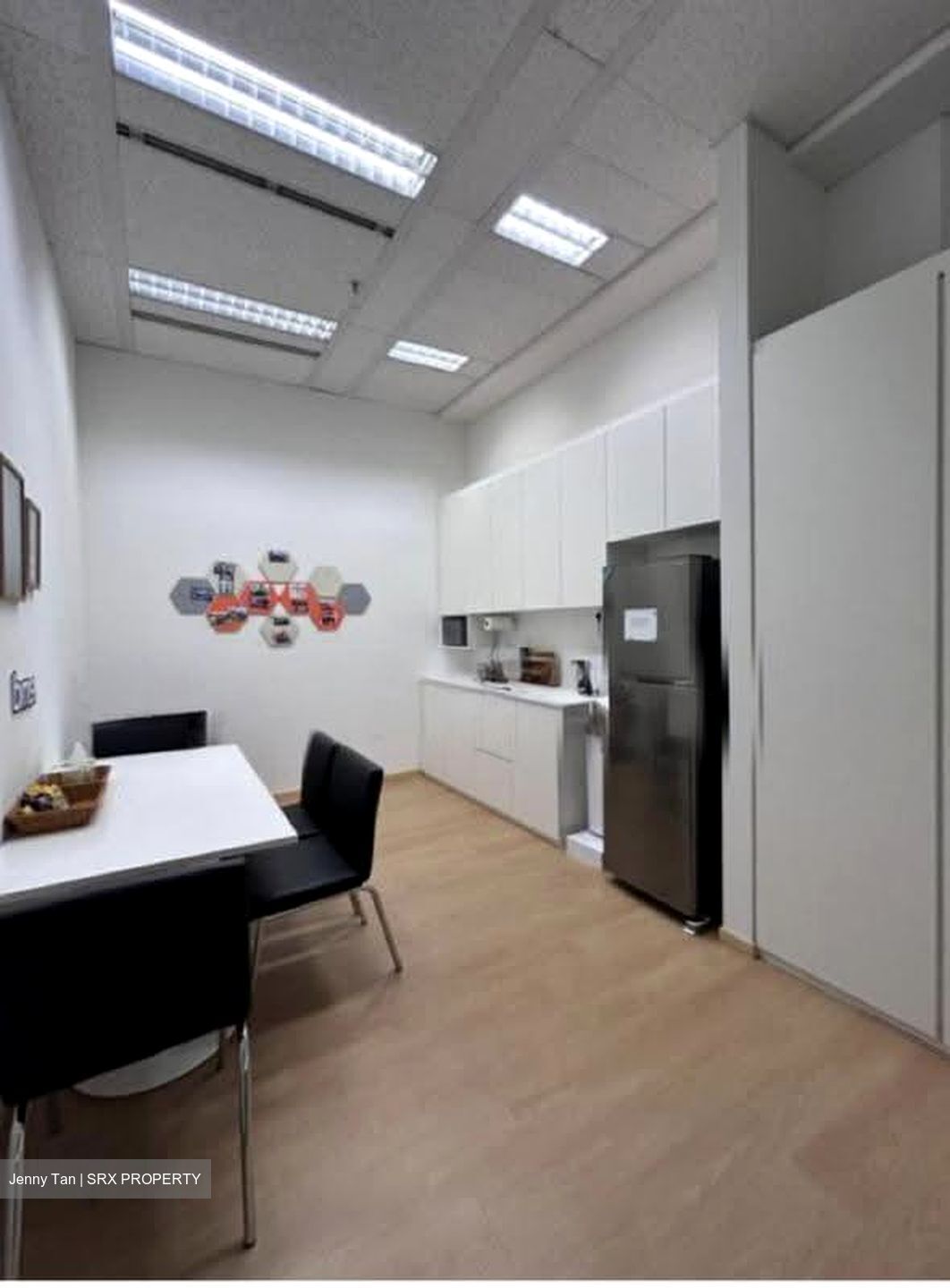 Robinson Centre (D1), Office #631905851